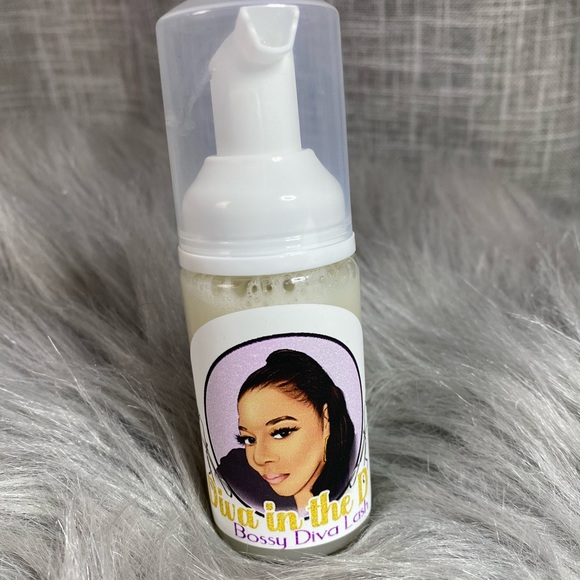 Gentle Foam Face Cleanser - Picture 4 of 5